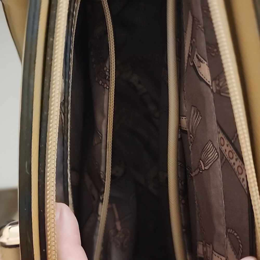 Yellow structured handbag. Top handle No crossdbody strap. - Picture 7 of 8